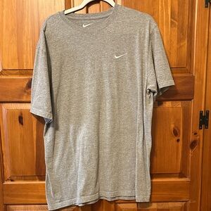 Nike Men's Heather Gray Short Sleeve Tee XL
